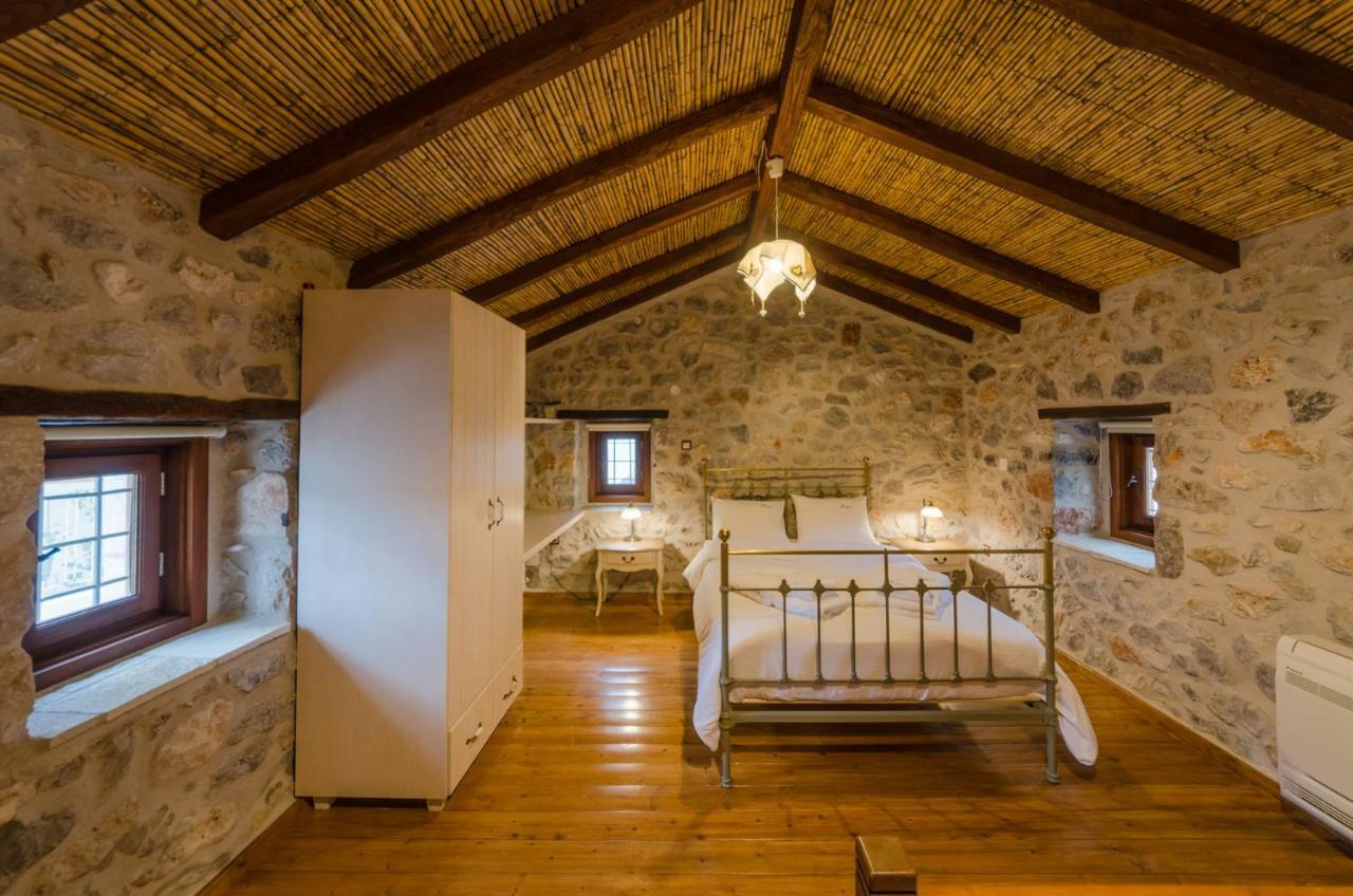 Ev Zin Folia Apartman Leonídio Kültér fotó